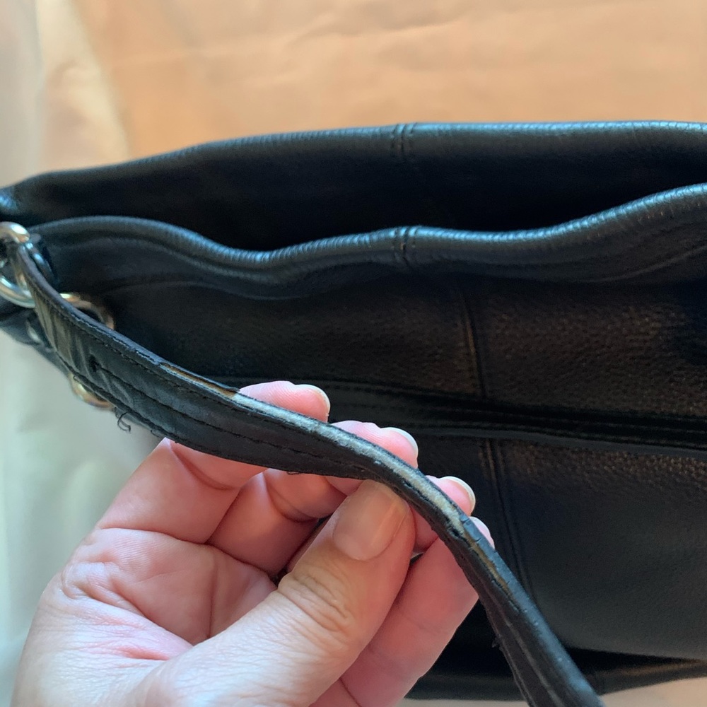 Coach leather bag - Picture 4 of 8